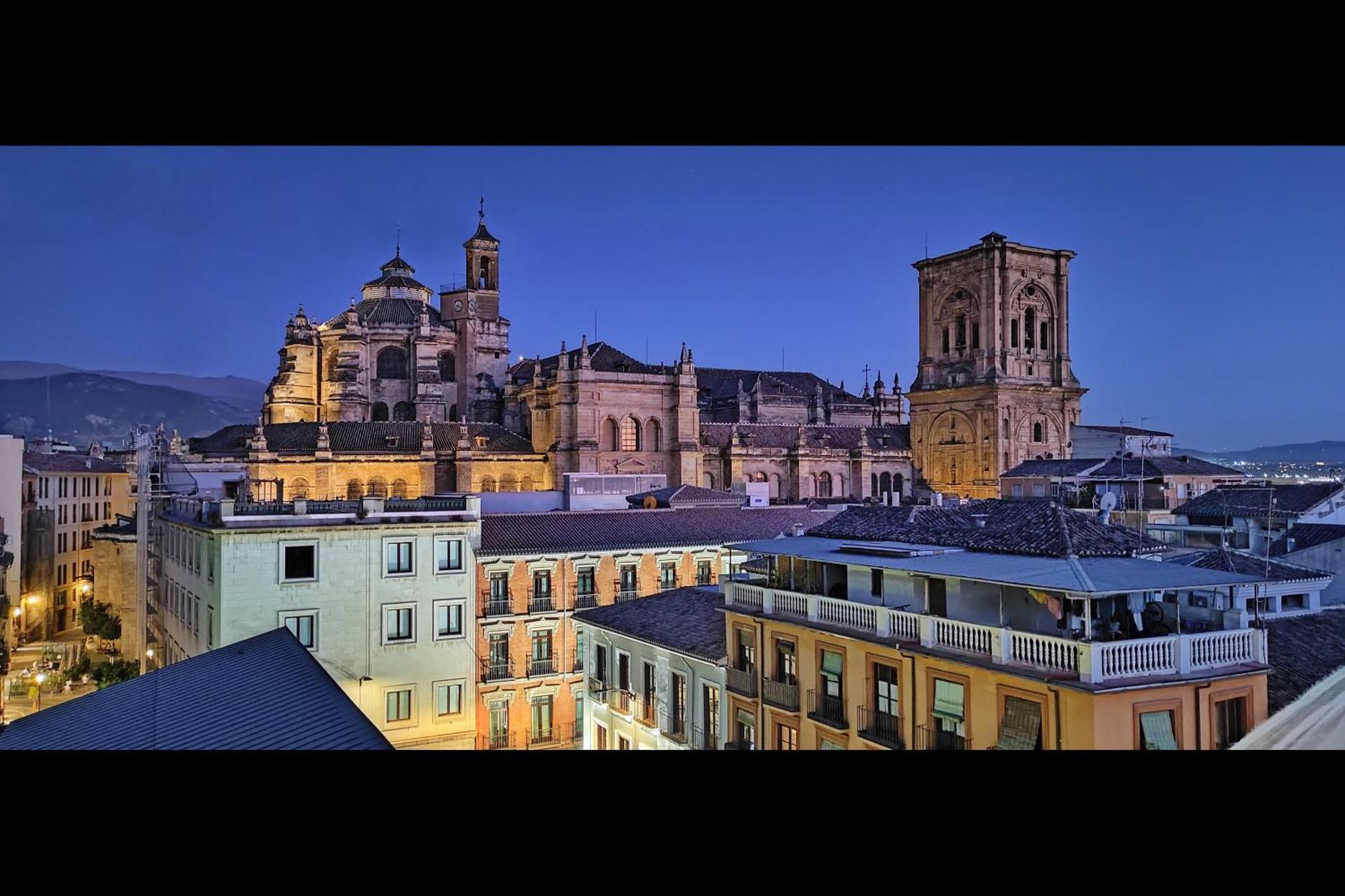 Atico Panorama Catedral Lejlighed Granada Eksteriør billede